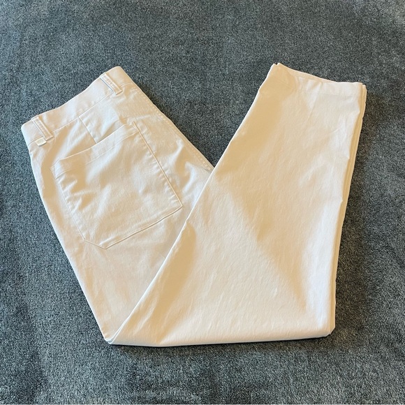 Lululemon Relaxed Tapered Trouser Classic White Pants Size 34 - Picture 5 of 11